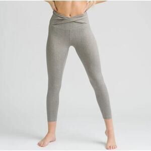 Zyia Active Women's Cement Croise Hi Rise 7/8 Leggings With Crossover Waist Smal